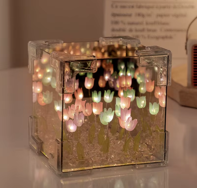 LAMPARA ESPEJO TULIPANES INFINITOS