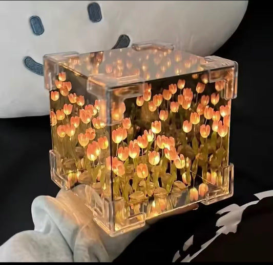 LAMPARA ESPEJO TULIPANES INFINITOS